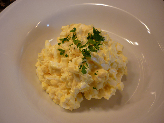 healthy low-carb snack ideas - egg salad - womensdietnetwork.com